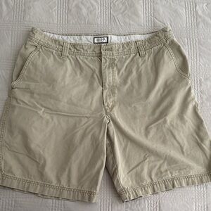 IZOD Men's Khaki Flat Front Shorts
